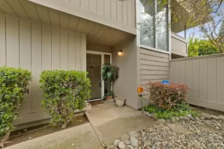 Photo #1: 222032757 Listing