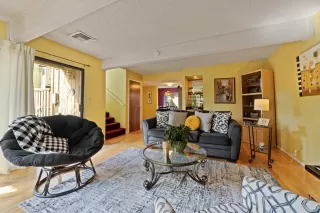 Photo #2: 222032757 Listing