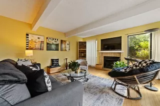 Photo #3: 222032757 Listing