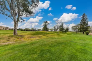 Photo #2: 222033084 Listing