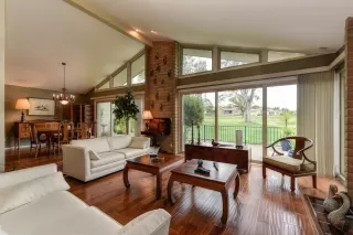 Photo #4: 222033084 Listing