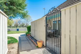 Photo #1: 222033493 Listing