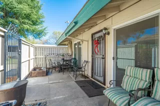 Photo #3: 222033493 Listing