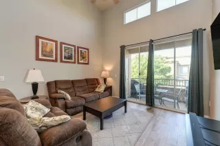 Photo #2: 222034076 Listing