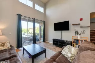 Photo #3: 222034076 Listing