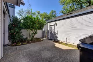 Photo #2: 222035048 Listing