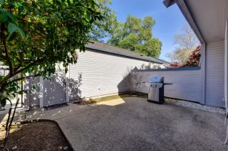 Photo #3: 222035048 Listing