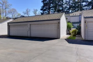 Photo #4: 222035048 Listing