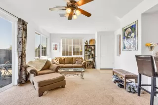 Photo #4: 222035677 Listing