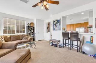 Photo #5: 222035677 Listing