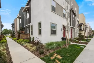 Photo #3: 222035963 Listing