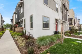 Photo #4: 222035963 Listing