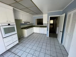 Photo #4: 222036268 Listing