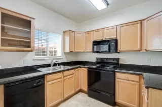 Photo #3: 222036815 Listing 