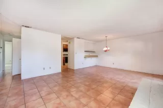 Photo #4: 222036854 Listing 