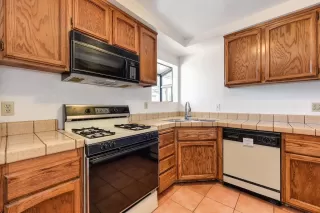 Photo #5: 222036854 Listing 