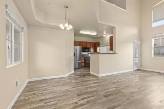 Photo #2: 222037317 Listing
