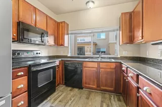 Photo #3: 222037317 Listing