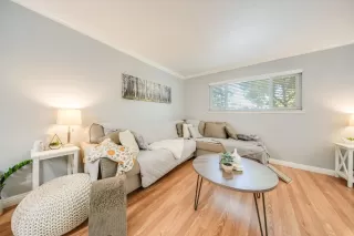 Photo #2: 222037546 Listing