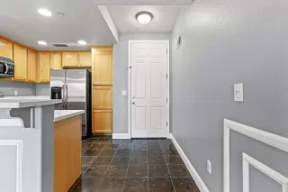 Photo #1: 222038272 Listing