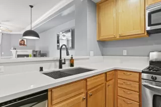 Photo #3: 222038272 Listing