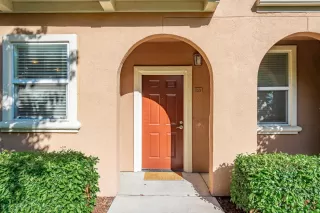 Photo #2: 222038392 Listing