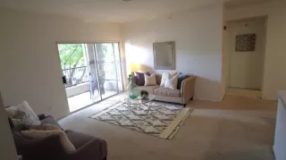 Photo #3: 222038426 Listing