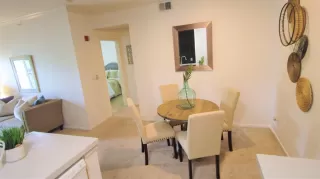 Photo #6: 222038426 Listing