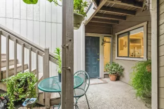 Photo #2: 222038467 Listing