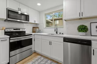 Photo #4: 222038578 Listing 