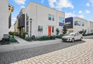 Photo #3: 222038751 Listing