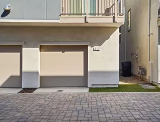 Photo #4: 222038751 Listing