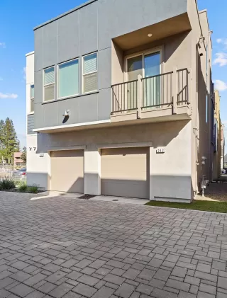 Photo #5: 222038751 Listing