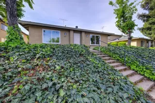 Photo #2: 222039018 Listing