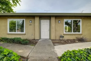 Photo #3: 222039018 Listing