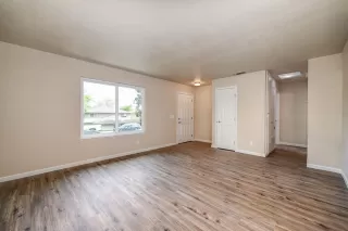 Photo #6: 222039018 Listing