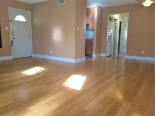 Photo #3: 222039691 Listing