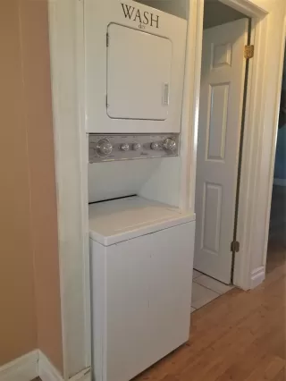 Photo #5: 222039691 Listing