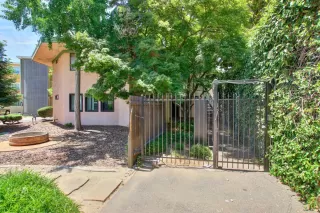 Photo #1: 222040537 Listing