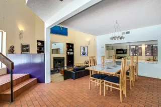 Photo #6: 222040537 Listing