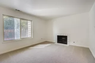 Photo #4: 222040628 Listing 