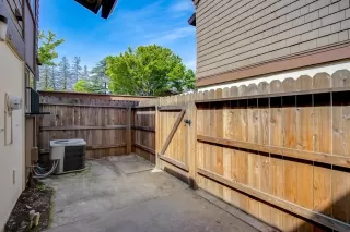 Photo #6: 222040628 Listing 