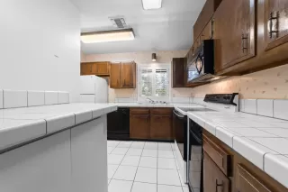 Photo #1: 222040675 Listing