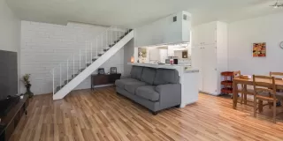 Photo #2: 222040854 Listing