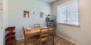 Photo #5: 222040854 Listing