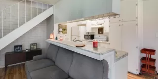 Photo #6: 222040854 Listing