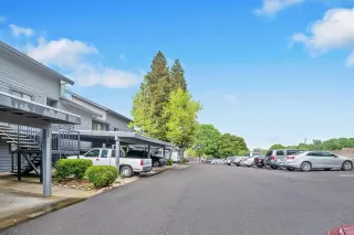 Photo #3: 222040898 Listing