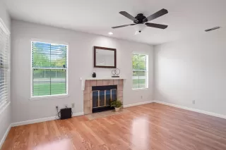 Photo #5: 222041071 Listing 