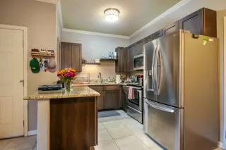 Photo #6: 222041231 Listing