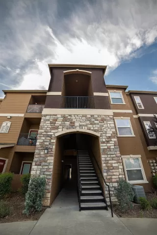 Photo #1: 222041701 Listing 